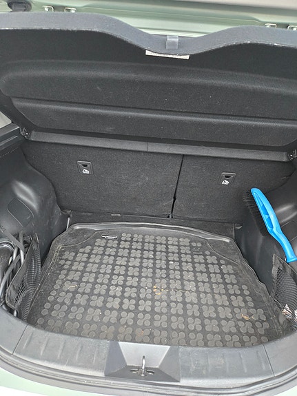 Nissan Leaf 12 of 30