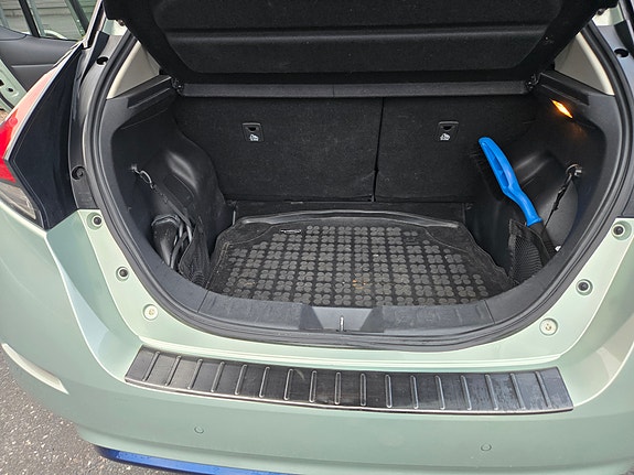 Nissan Leaf 11 of 30