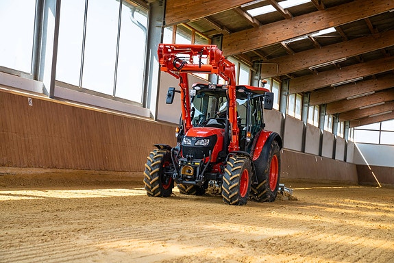Kubota M4-073 9 of 16