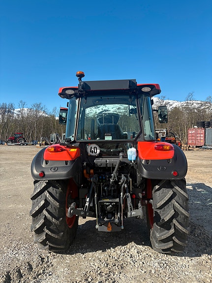 Kubota M4-073 6 of 16