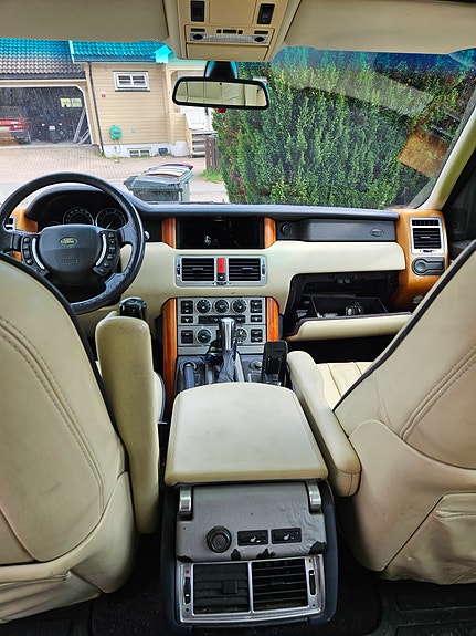 Land Rover Range Rover 10 of 12