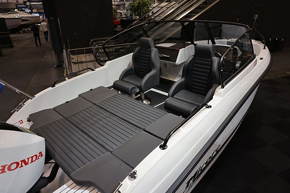 Årets store nyhet Micore 61 Bowrider Honda 150 hk kun kr  519.000 Rabatt 45000 5 of 12