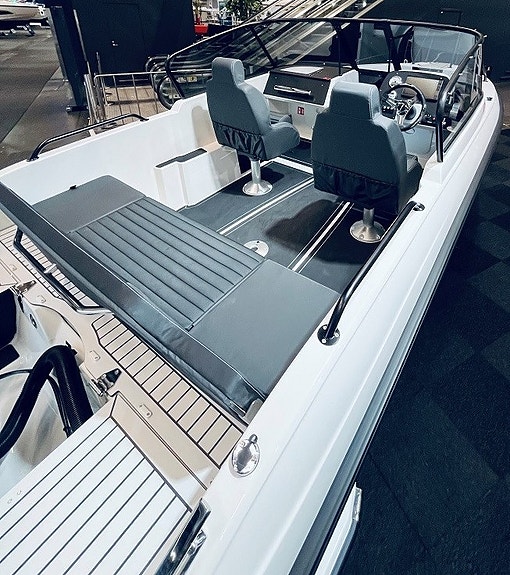 Årets store nyhet Micore 61 Bowrider Honda 150 hk kun kr  519.000 Rabatt 45000 12 of 12