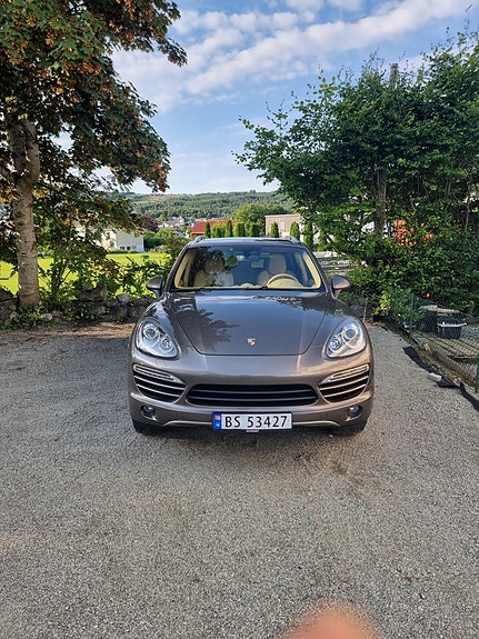 Porsche Cayenne 19 of 22