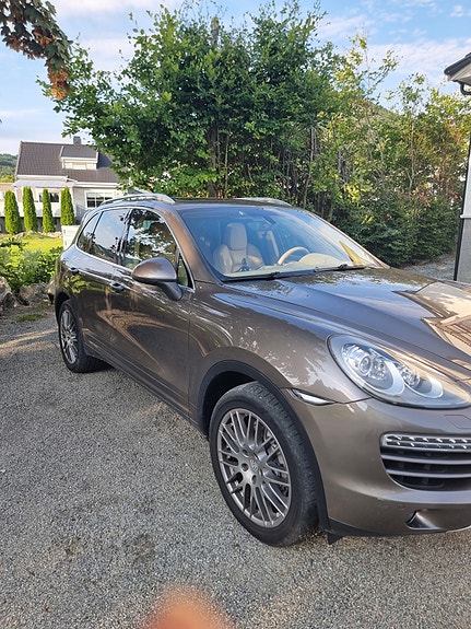 Porsche Cayenne 22 of 22