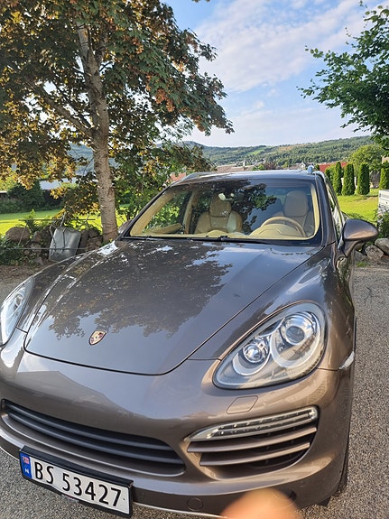 Porsche Cayenne 20 of 22