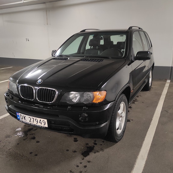 BMW X5 3 of 5