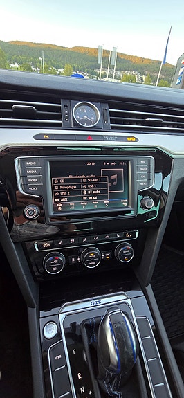 Volkswagen Passat 29 of 30
