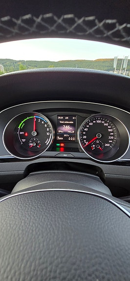 Volkswagen Passat 24 of 30