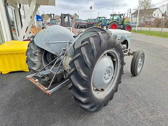 Massey Ferguson Gråtass . Ferguson TE-A-20 5 of 27