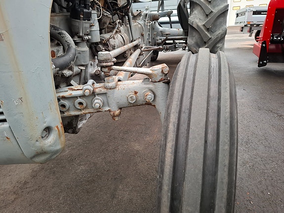Massey Ferguson Gråtass . Ferguson TE-A-20 21 of 27