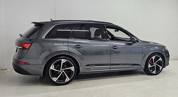Audi Q7 10 of 30