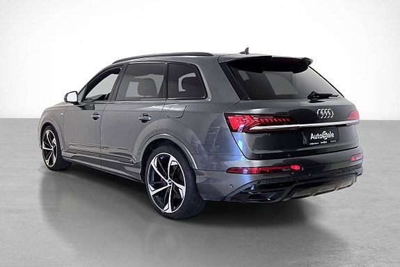 Audi Q7 9 of 30