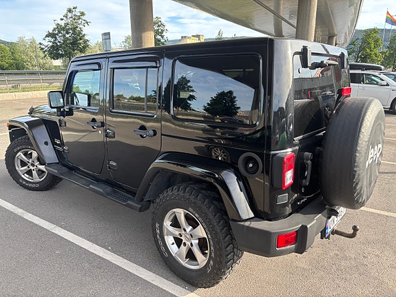 Jeep Wrangler 3 of 5
