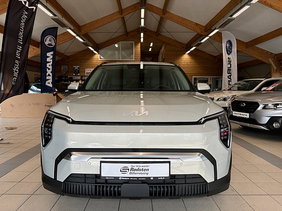 Kia EV3 8 of 22