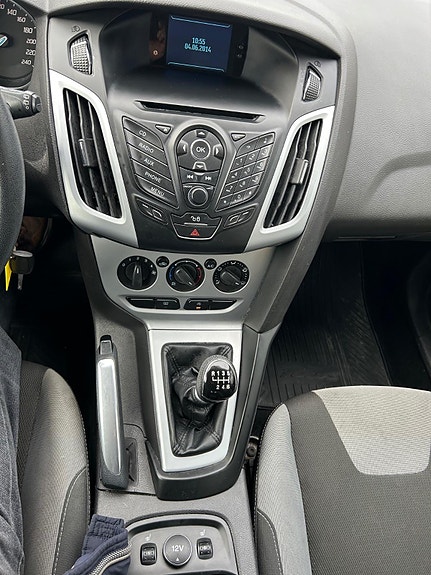 Ford Focus 7 of 19