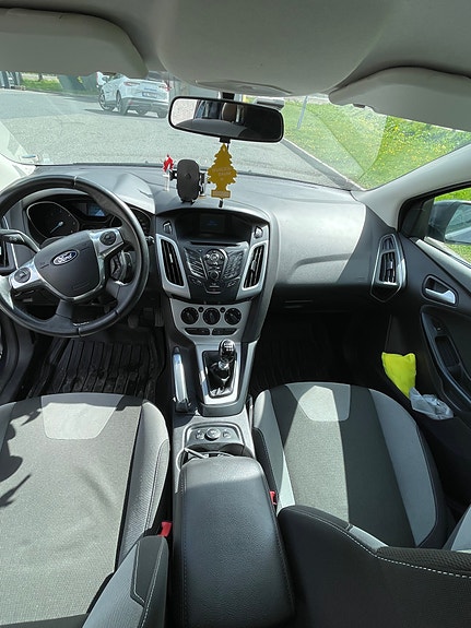 Ford Focus 12 of 19