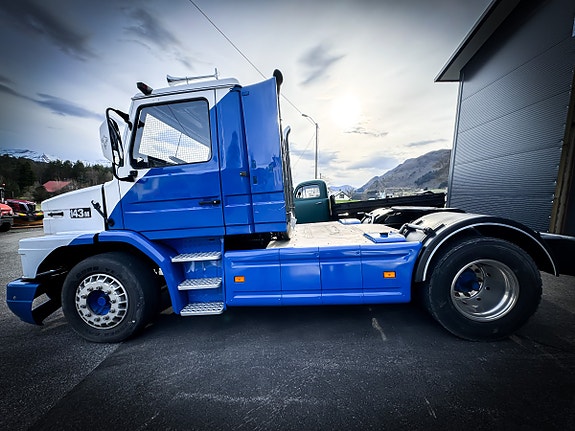 Scania T-143M Racing Truck Snutebil - V8 motor - 950 hk - Spesialbygget av Scania i 1989 8 of 30