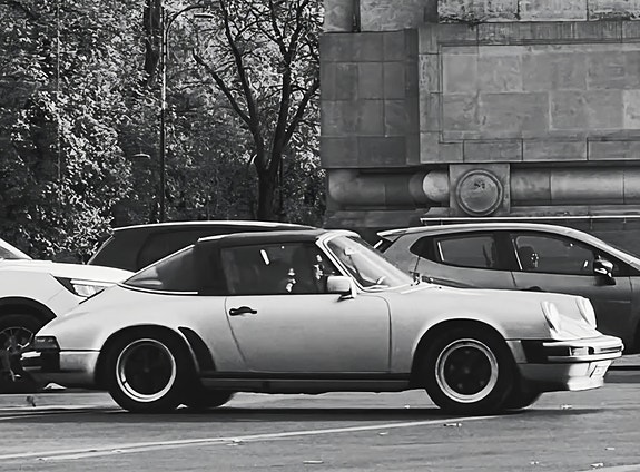 Porsche 911 2 of 25