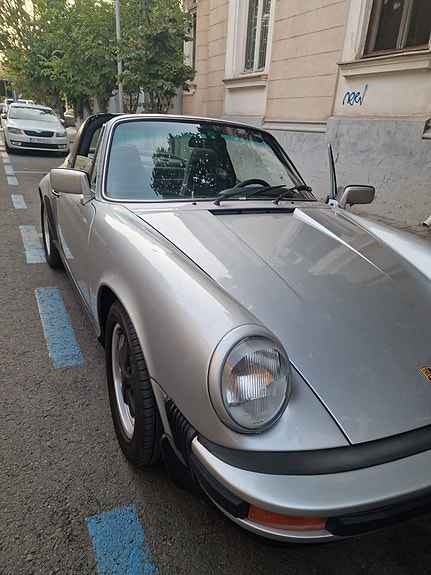 Porsche 911 19 of 25