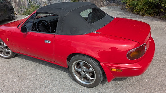 Mazda MX-5 7 of 15