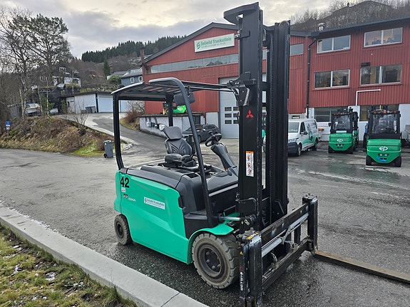 Mitsubishi FB35N 4 of 11