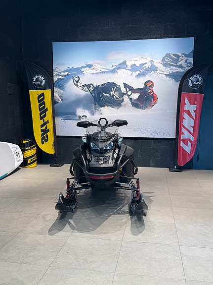 Ski-doo Expedition Xtreme 850E-Tec 50cm 2 of 6