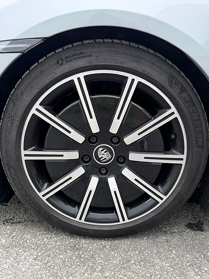 Porsche Taycan 10 of 13