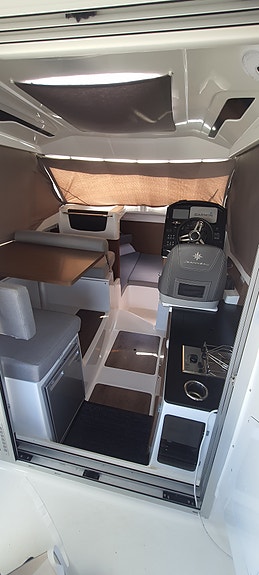Jeannau Merry Fischer 795 Cruiser 4 of 5