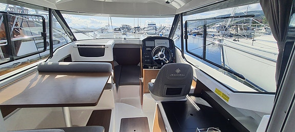 Jeannau Merry Fischer 795 Cruiser 2 of 5