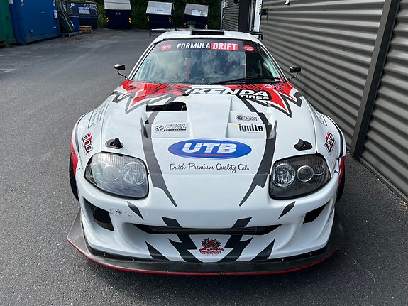 Toyota Supra 2 of 5