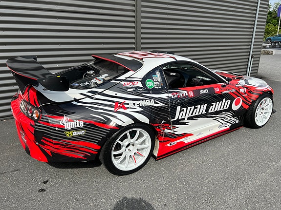 Toyota Supra 4 of 5