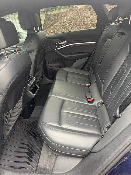 Audi e-tron 21 of 28