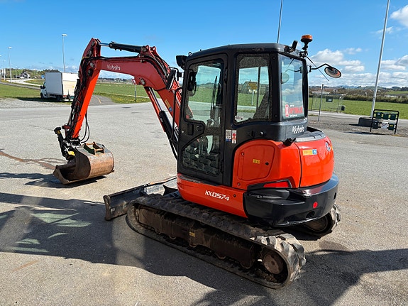 Kubota KX057-4 6 of 11