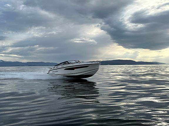 Askeladden C91 Cruiser en stor weekend- og turbåt 3 of 5