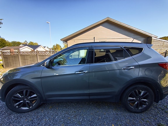 Hyundai Santa Fe 3 of 22