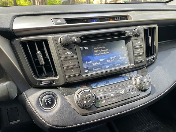 Toyota RAV4 13 of 18