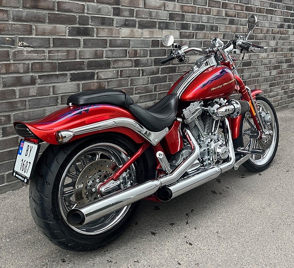 Harley-Davidson Screamin Eagle Softail Springer CVO 2 of 13