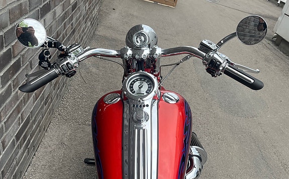 Harley-Davidson Screamin Eagle Softail Springer CVO 5 of 13