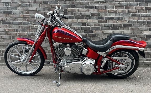 Harley-Davidson Screamin Eagle Softail Springer CVO 7 of 13
