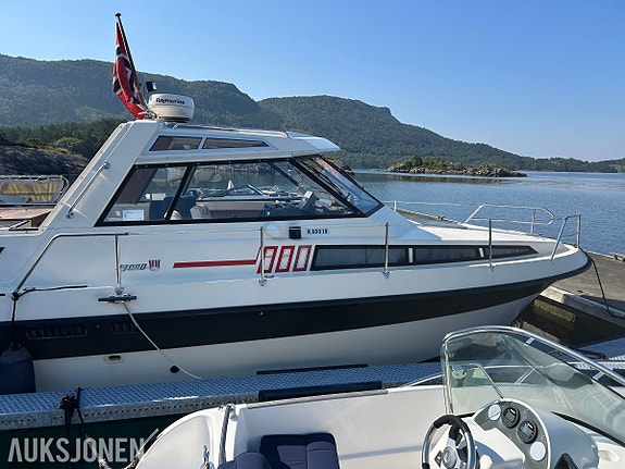 Fjord 880 AC 1985 – Klassisk norsk kvalitetsbåt med Ford Mermaid 250 HK, autopil 3 of 5