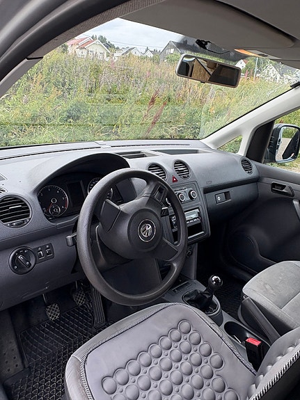 Volkswagen Caddy Maxi 11 of 15
