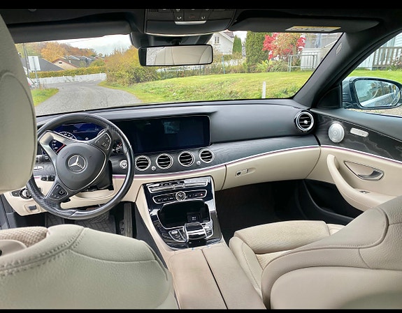 Mercedes-Benz E220 17 of 18