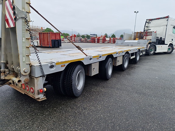 Scania R730 med 4 aksla maskin semi - Sterk trekkvogn med solid henger!