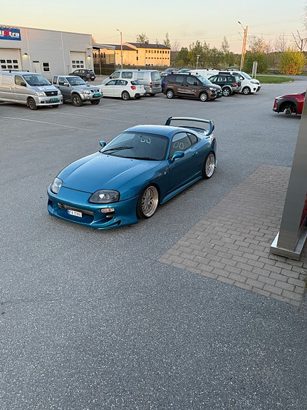 Toyota Supra 3 of 19