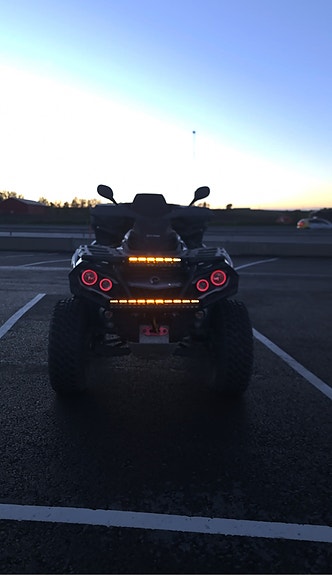 Can-Am Outlander 650 max XT 2 of 30