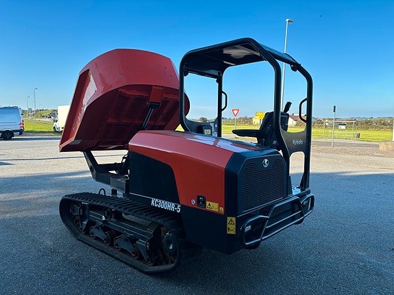 Kubota KC300 4 of 5