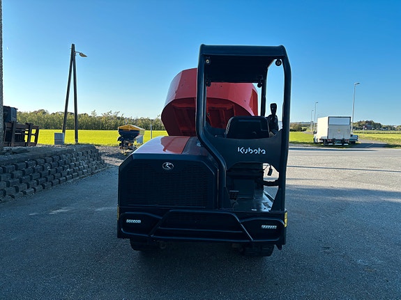 Kubota KC300 3 of 5
