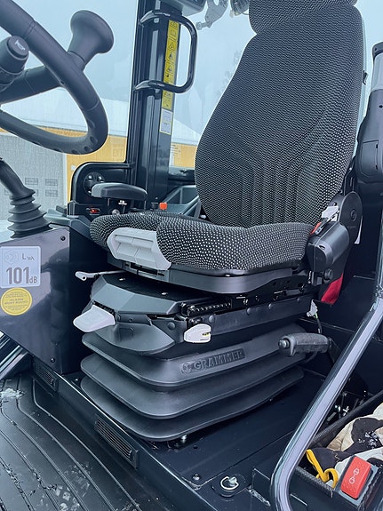 Yanmar V7 12 of 15