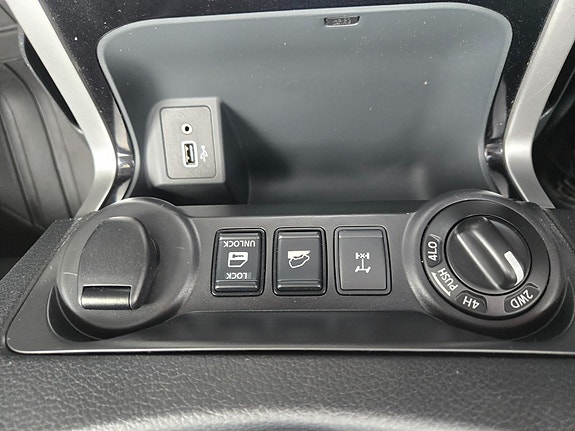 Nissan Navara 26 of 30